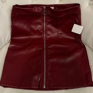 size small dark red faux leather mini skirt